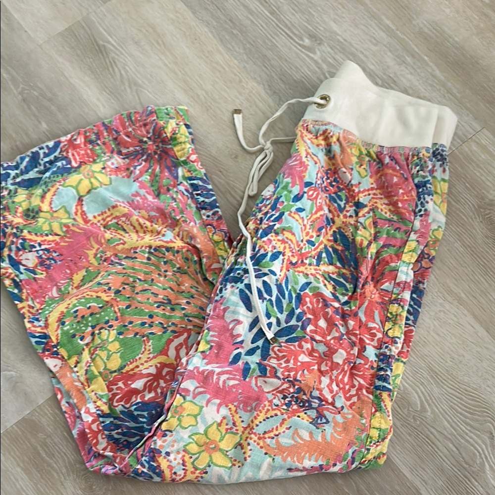 Lilly Pulitzer Vibrant Floral Print Pants